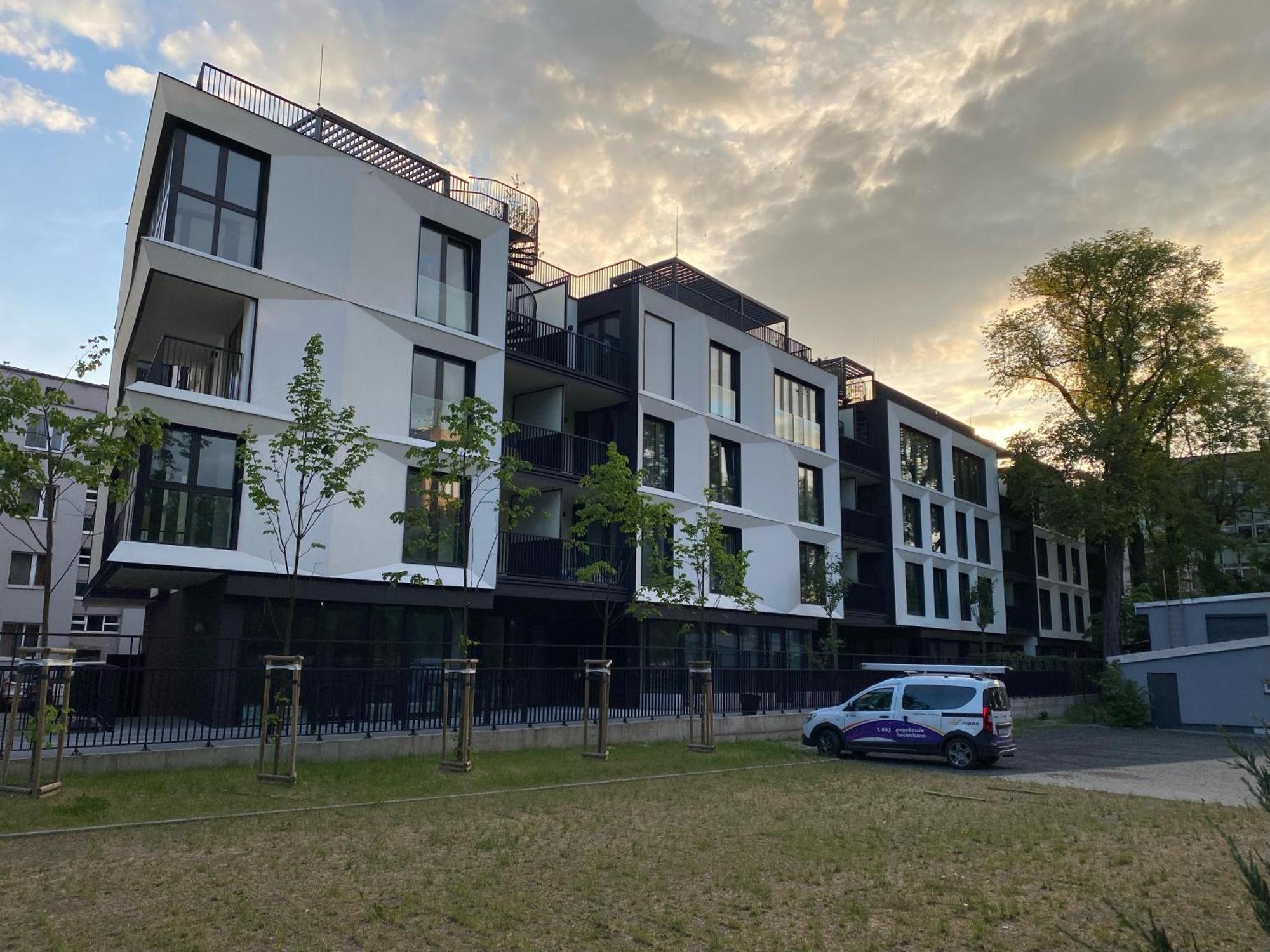 Lux Stays By Torres At K39 Krakow Exterior photo